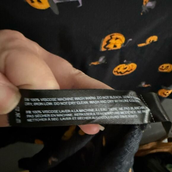 Denim & Flower Ricky Singh Black Halloween Pumpkin Button Up Shirt Men's Small - Picture 8 of 10